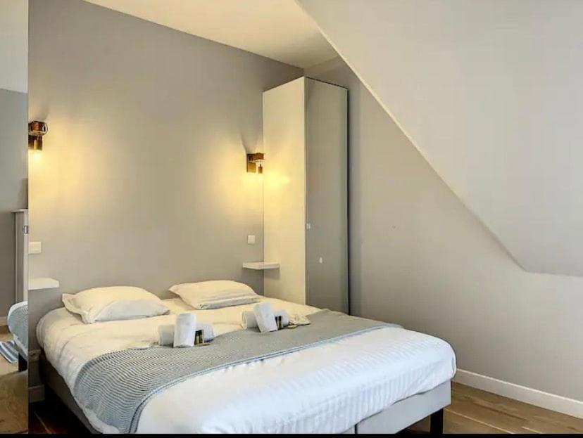 Le Duplex - *
